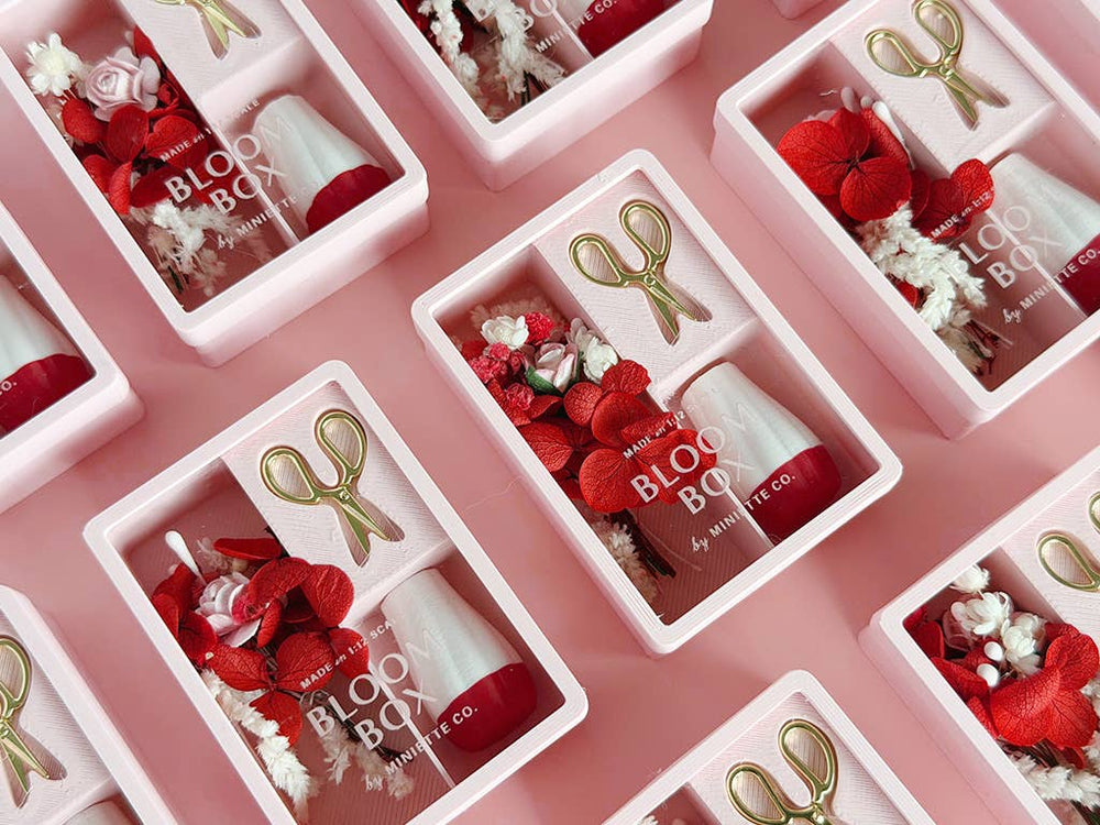 Bloom Box – Blush Floral Miniature Gift Set