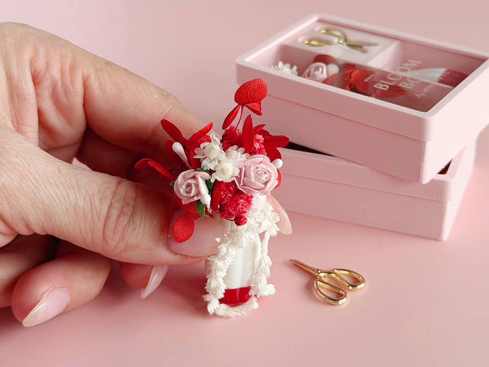 Bloom Box – Blush Floral Miniature Gift Set