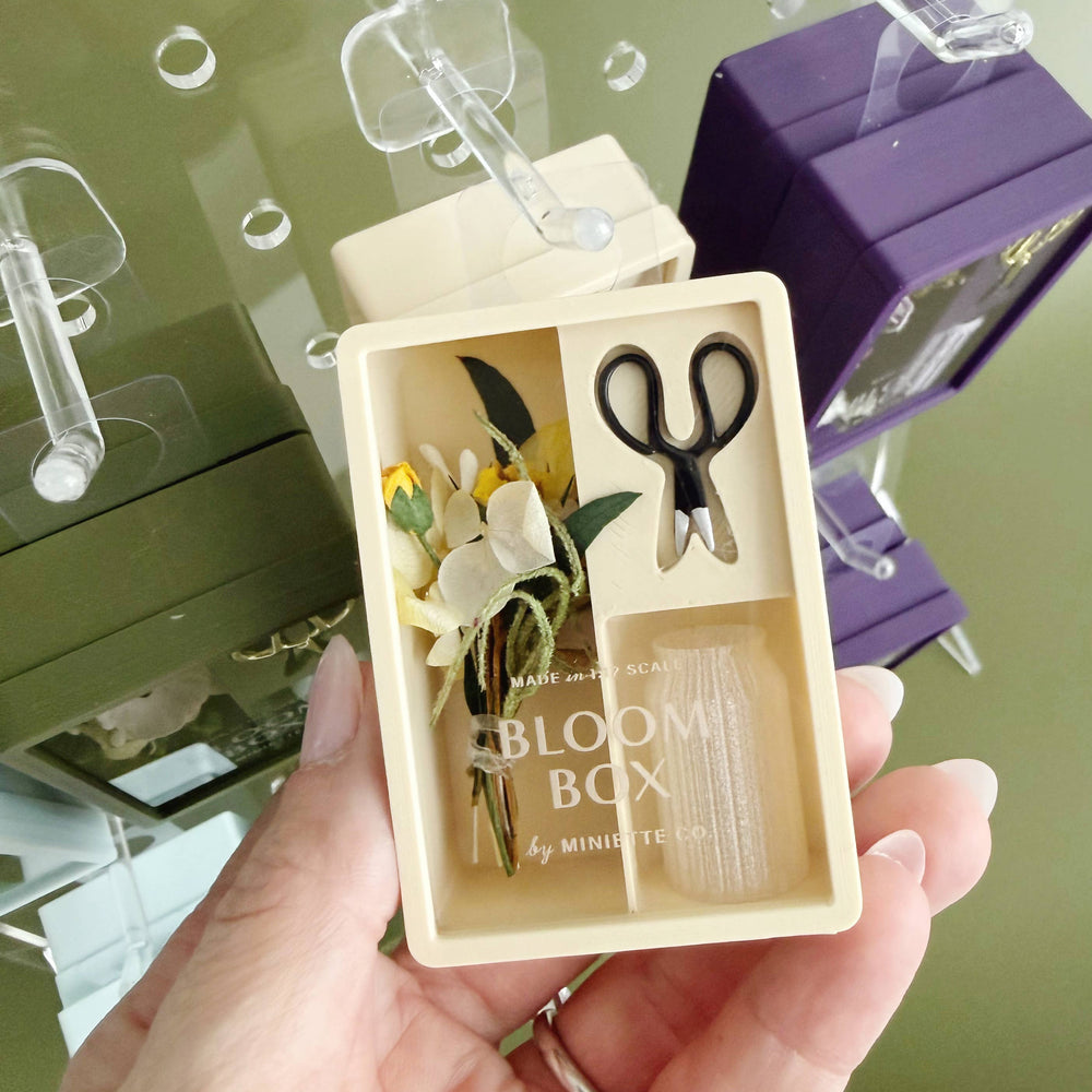 Acrylic Bloom Box Display