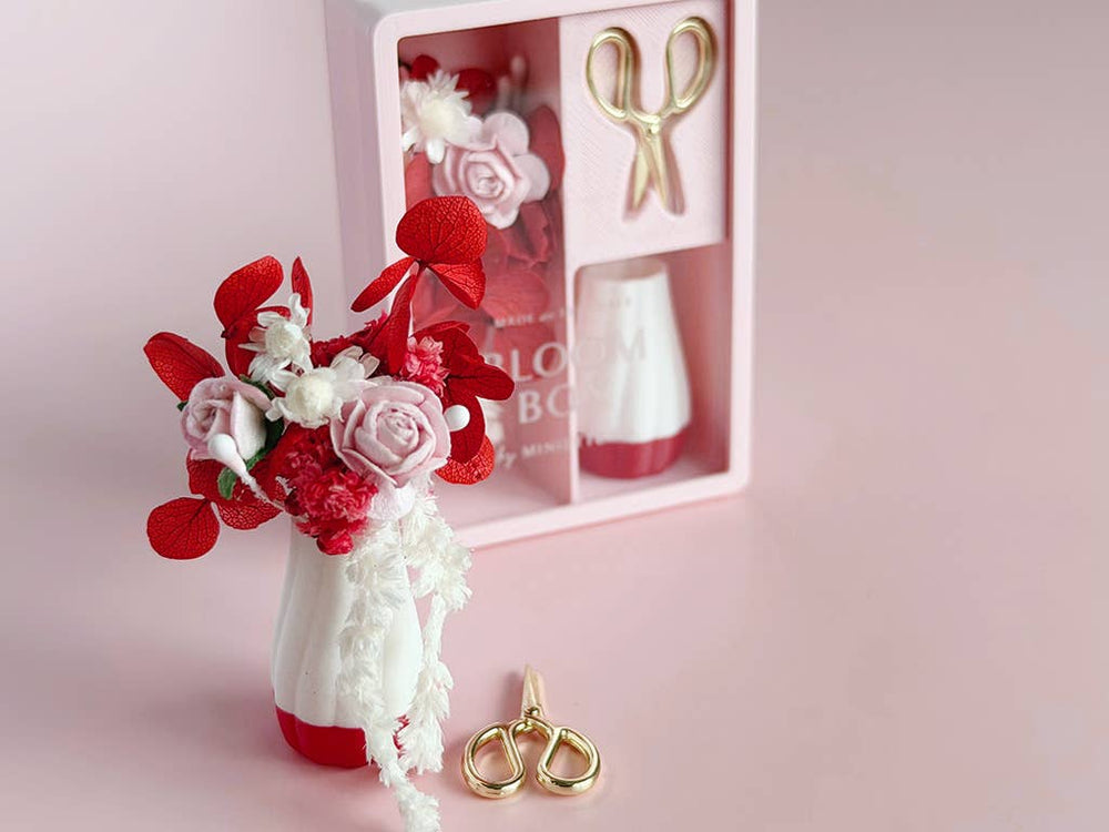 Bloom Box – Blush Floral Miniature Gift Set